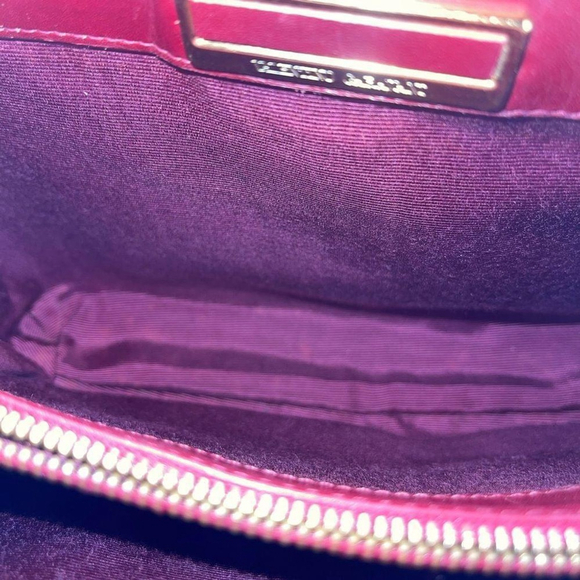 ❤️Valentino Garavani Red Leather Crossbody - Picture 9 of 9